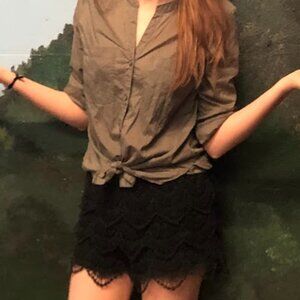 Xhileration Size Medium Black Crochet Shorts